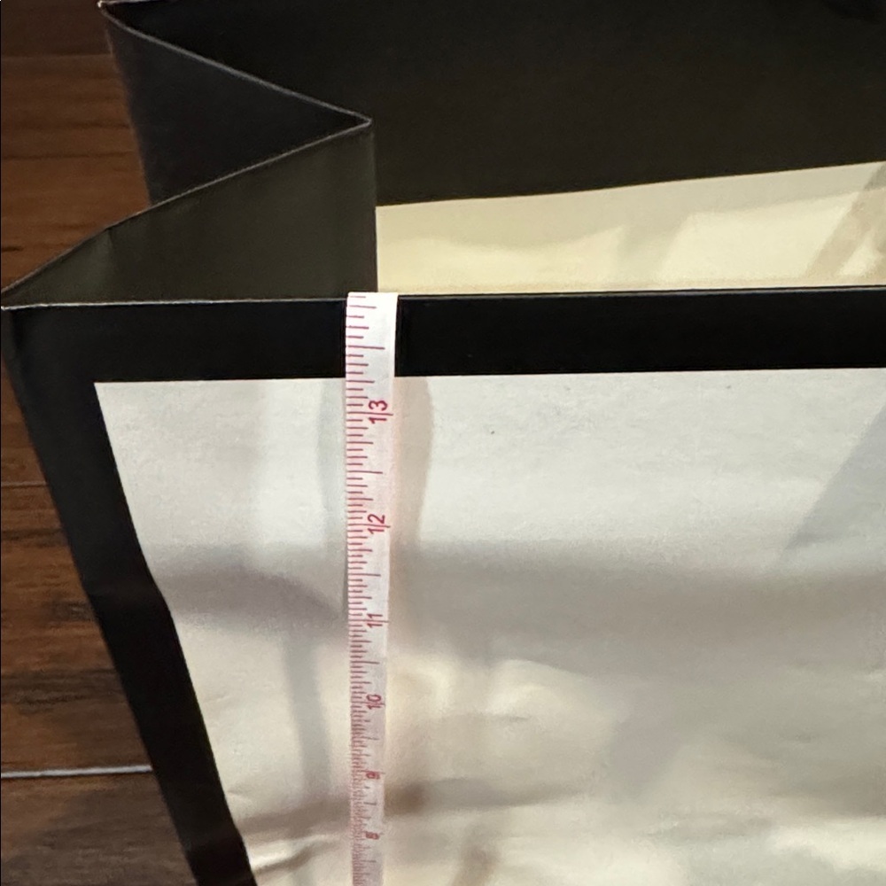 Authentic Gucci Large Shopping Bag - Picture 7 of 7
